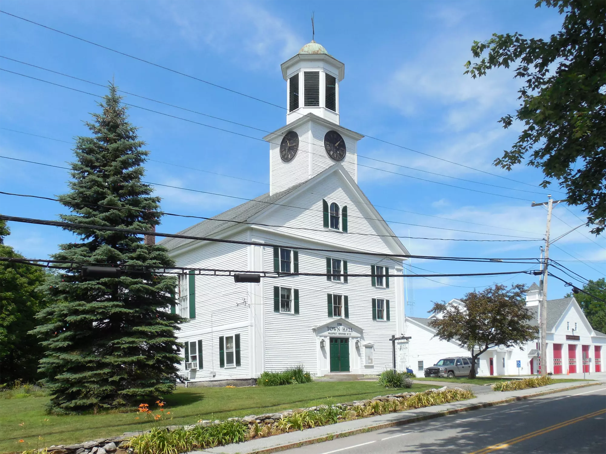 Featured image for “Town Hall, Mont Vernon”